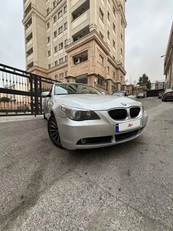 بی ام و ۵۲۵|خودرو سواری و وانت|تهران, عباس‌آباد|دیوار