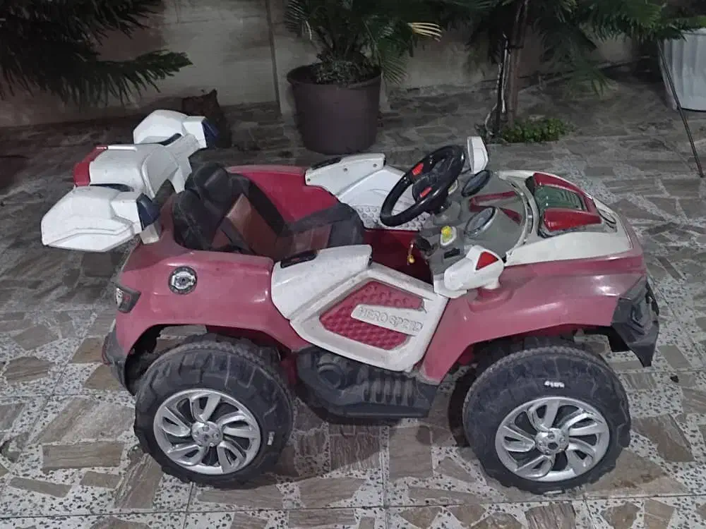 ماشین شارژی دو موتوره|اسباببازی بچه|رشت, سلیمانداراب|دیوار