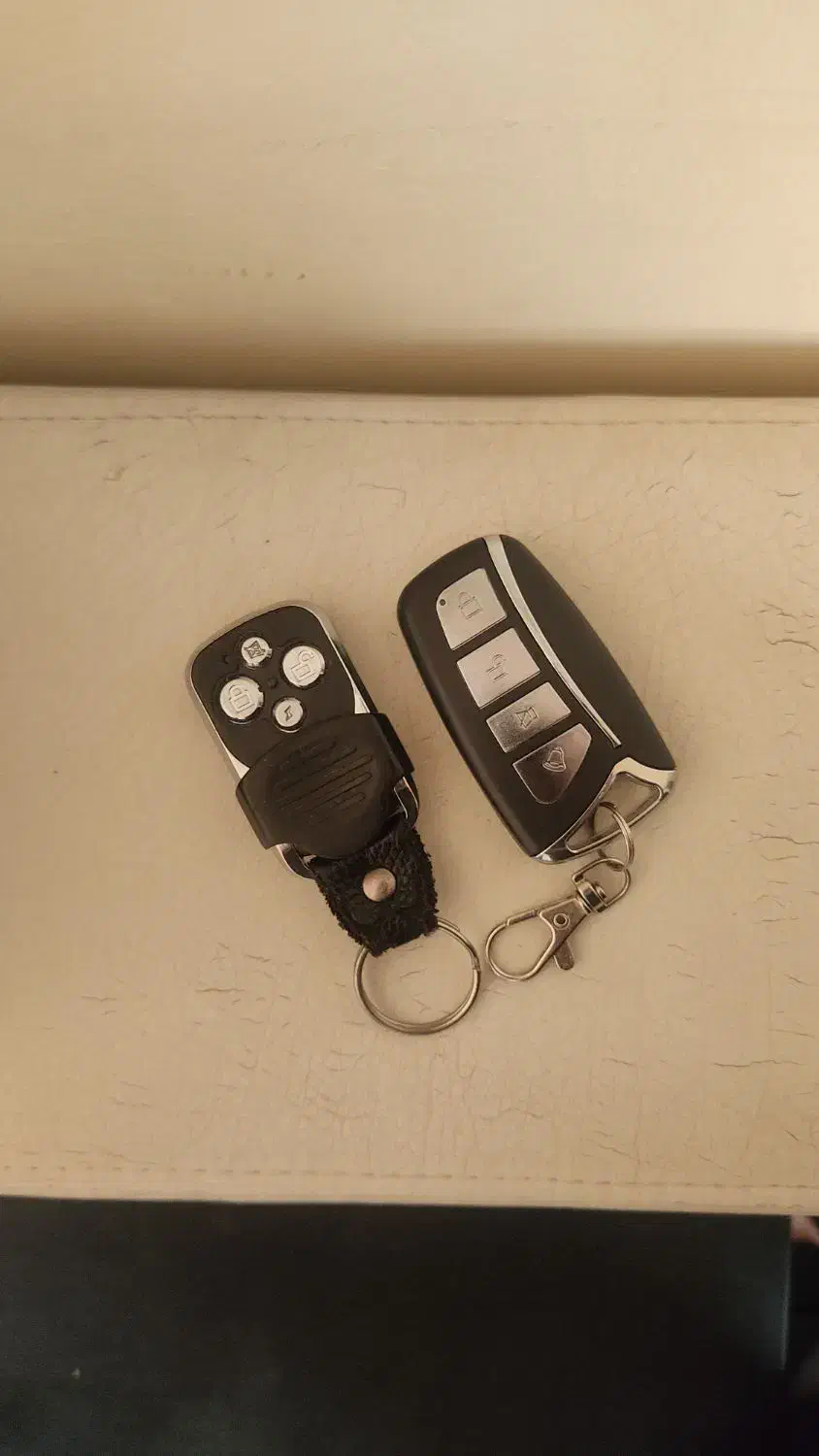 چادر ماشین هاچبک و ریموت دزدگیر درب|قطعات یدکی و لوازم جانبی|شیراز, شهرک بزین|دیوار