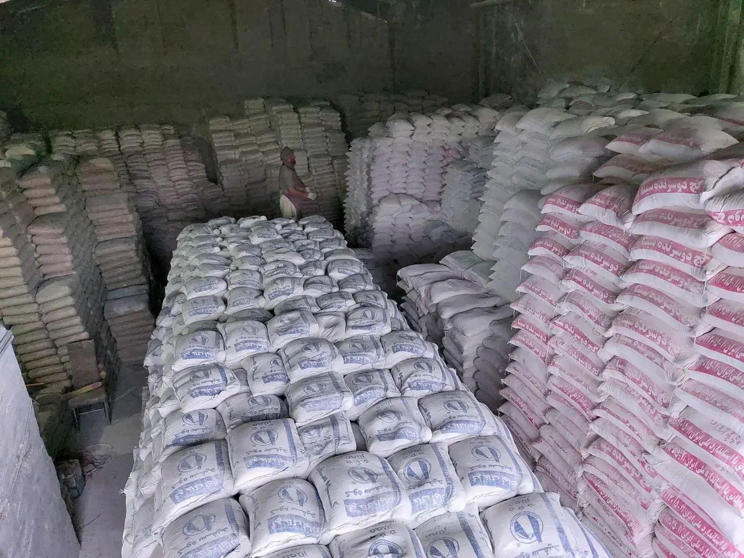 عاملیت فروش گچ رازی سمنان و گچ رنگین کمان|عمدهفروشی|شهر بابک, |دیوار