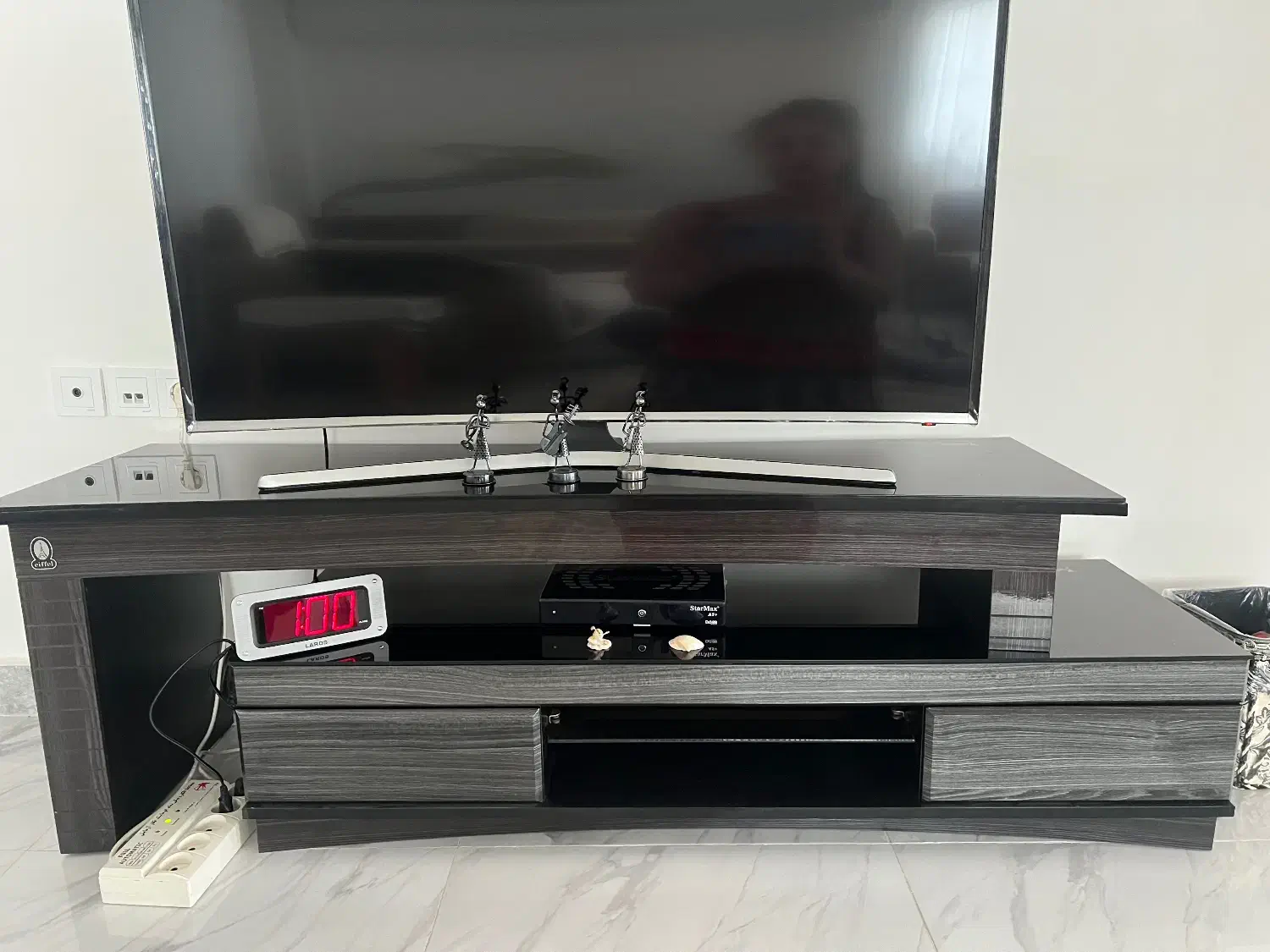 میزتلویزیون|میز تلویزیون|رشت, پیرکلاچای|دیوار