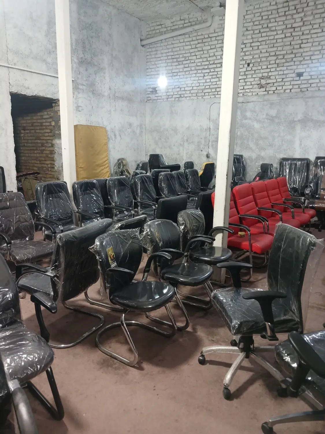 صندلی کارمندی اداره کنفرانسی پشت توری|دفتر کار|مشهد, سپاد|دیوار