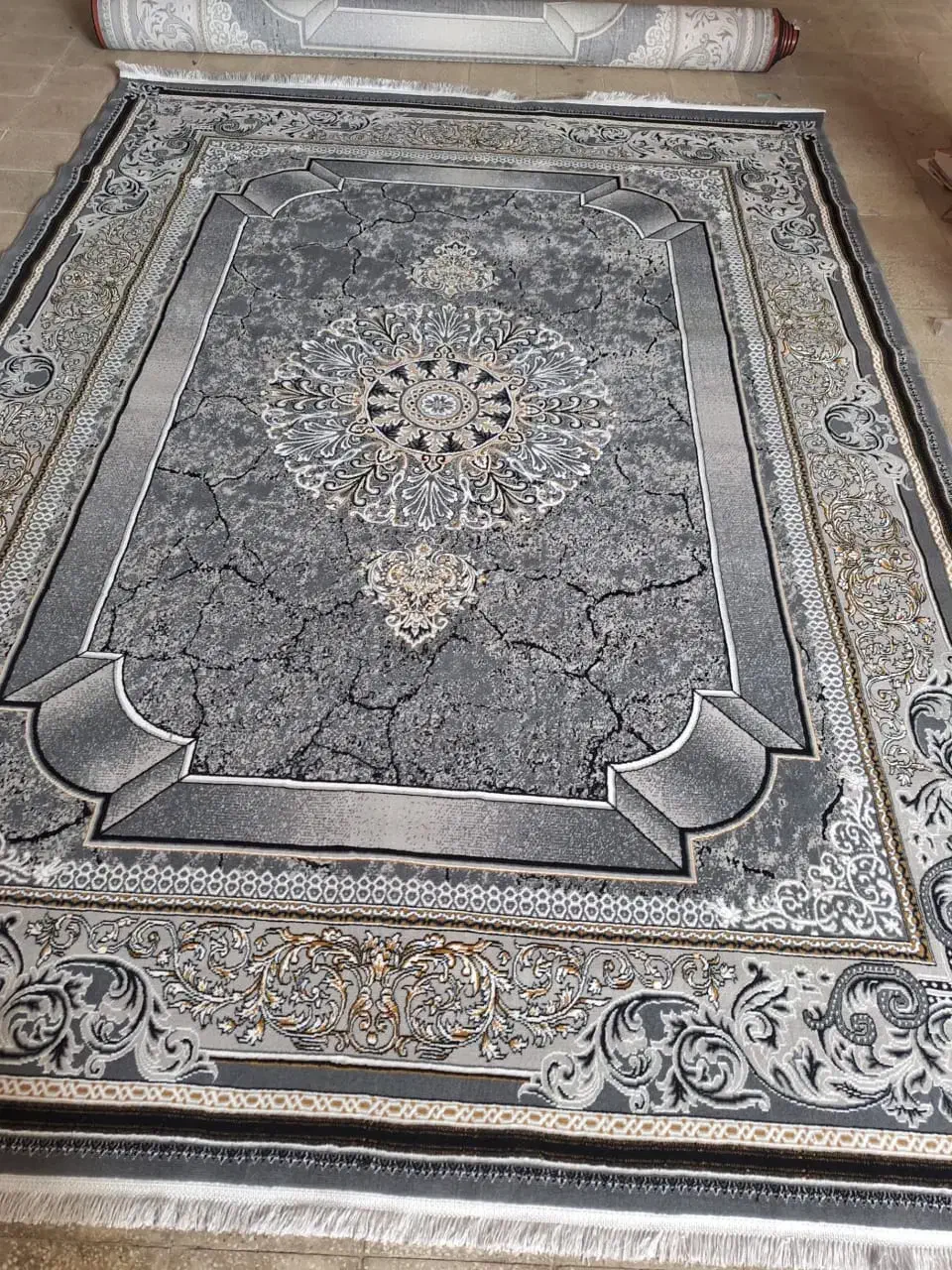 پناه نقره ای|فرش|گرگان, |دیوار