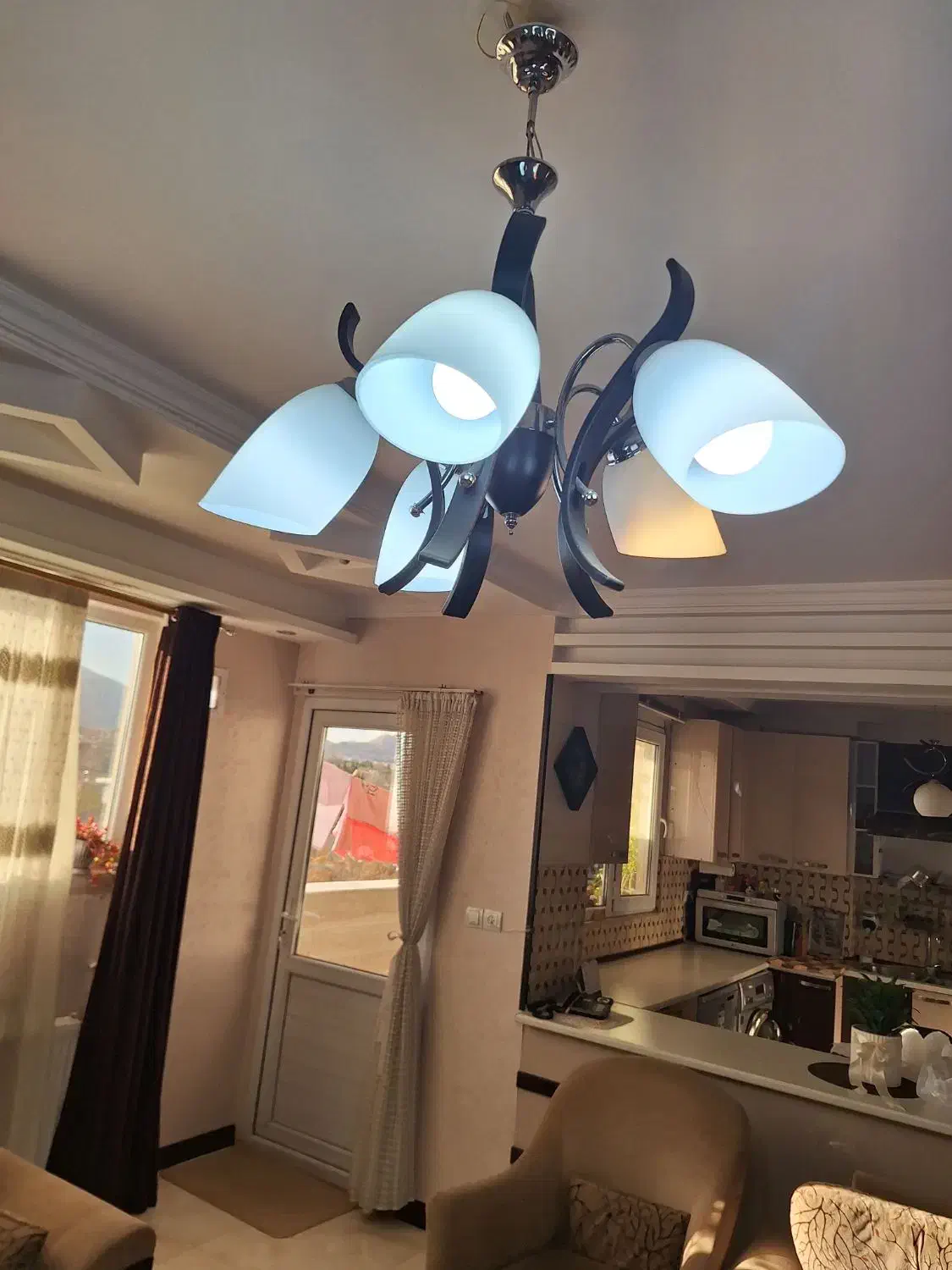 لوستر ۵ شاخه ای|لوستر و چراغ آویز|شیراز, دینکان|دیوار