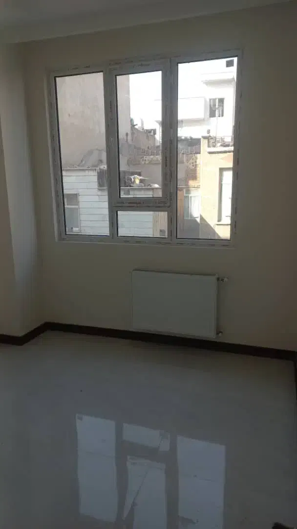 ۹۰ متر دو خواب خوش نور و خوش نقشه با پارکینگ