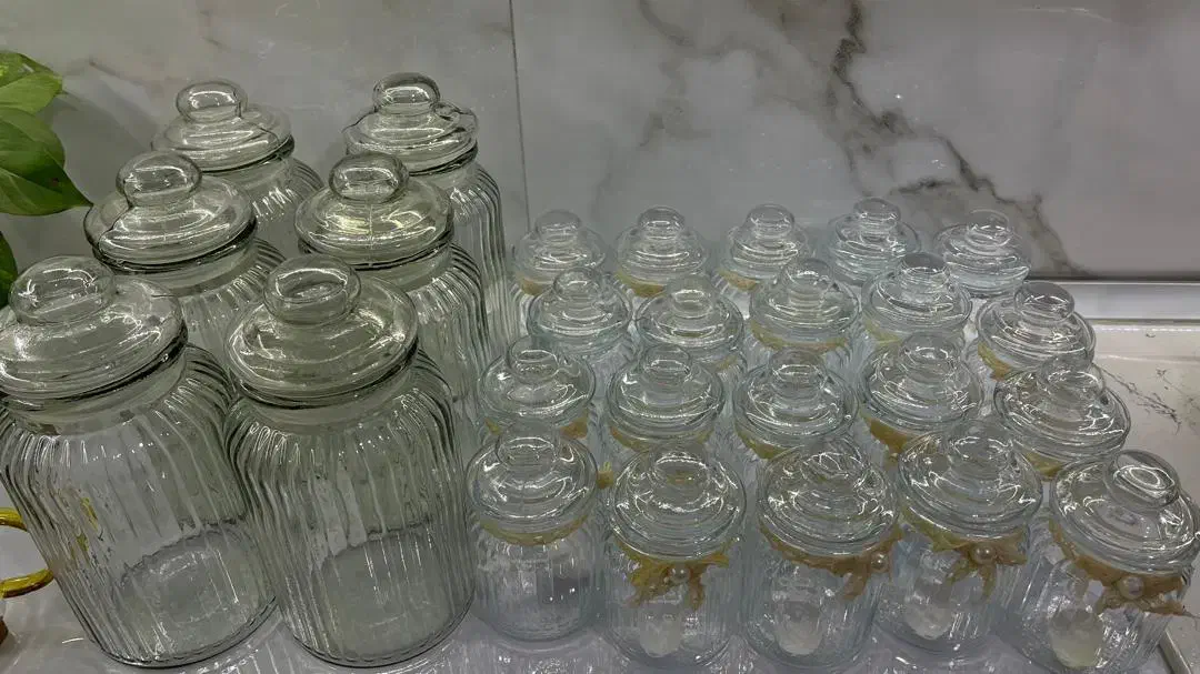 تعداد ۲۰عدد کوچیک و۶عدد شیشه های بزرگ|ظروف نگهدارنده، پلاستیکی، یکبارمصرف|ماهدشت, |دیوار