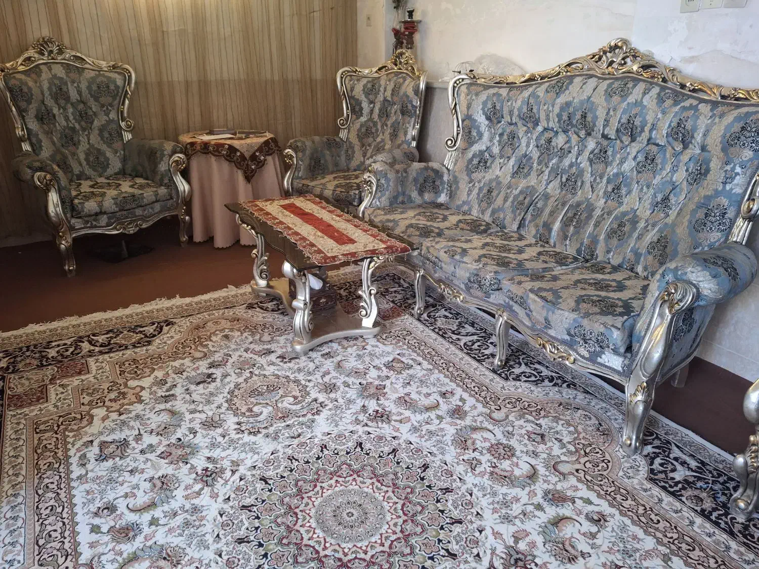 مبل ۹نفره|مبلمان خانگی و میز عسلی|قم, زاد|دیوار