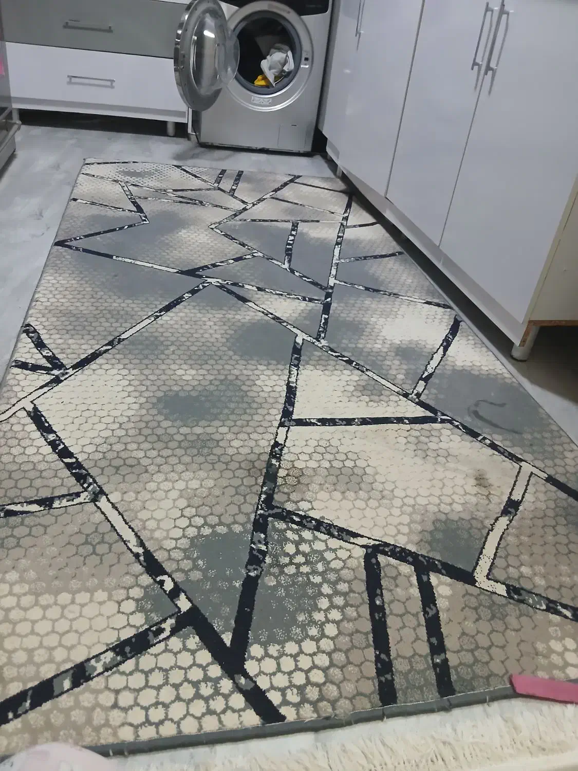 فرش ۲ونیم در ۱|فرش|گلبهار, شهر جدید گلبهار|دیوار