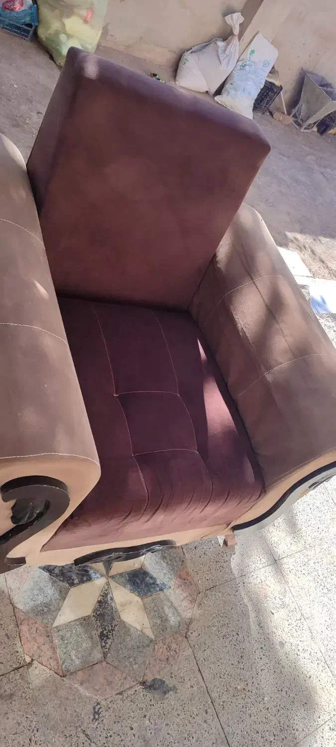 مبل هفت نفره همراه کوسن ومیز عسلی بزرگ و کوچک|مبلمان خانگی و میز عسلی|جوین, |دیوار