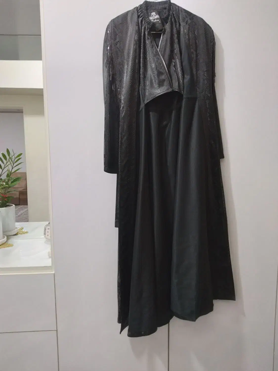 پالتو چرم|لباس|کهریزک, |دیوار