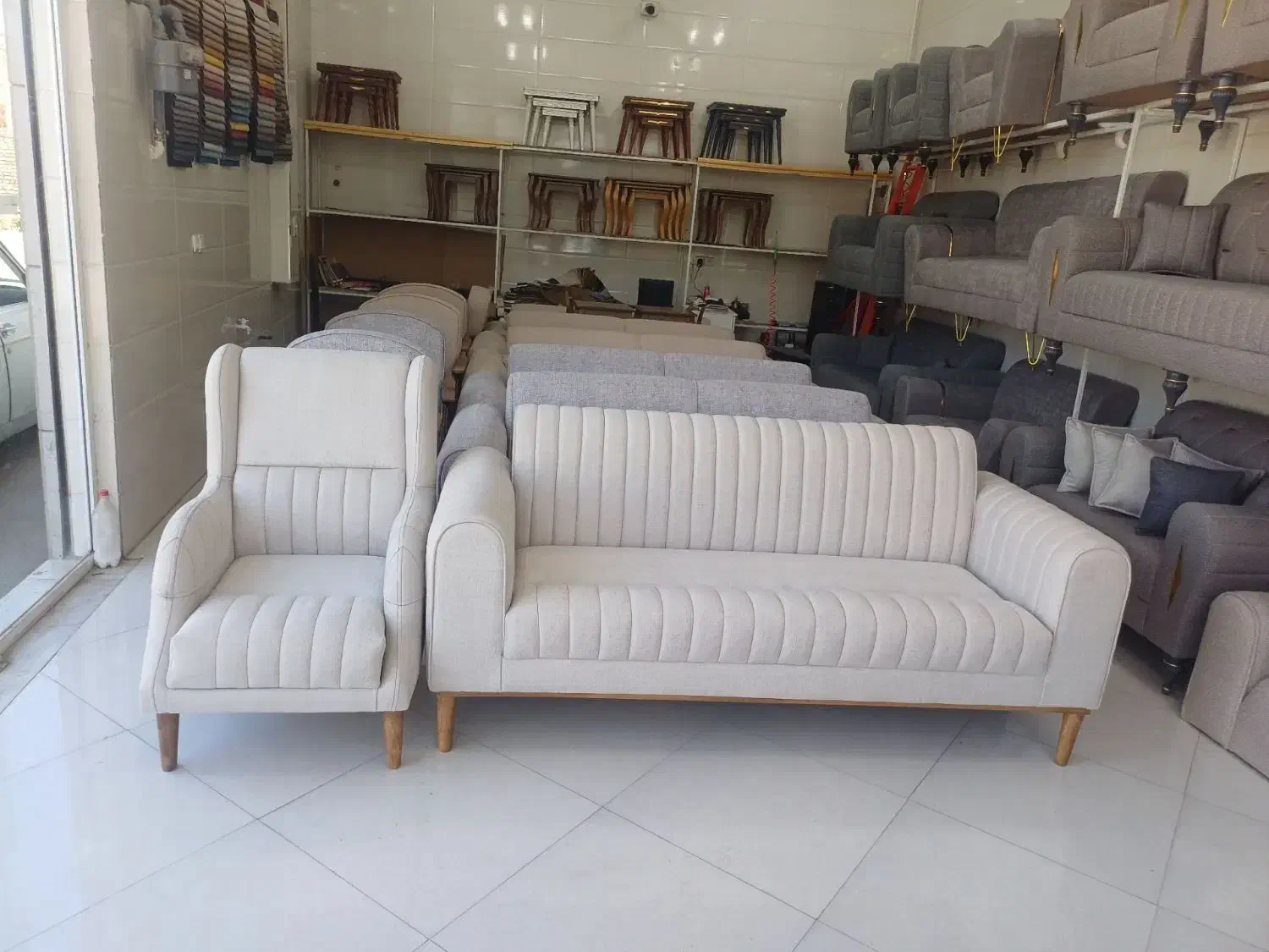 مبل|مبلمان خانگی و میز عسلی|نیشابور, سرآب کوشک|دیوار