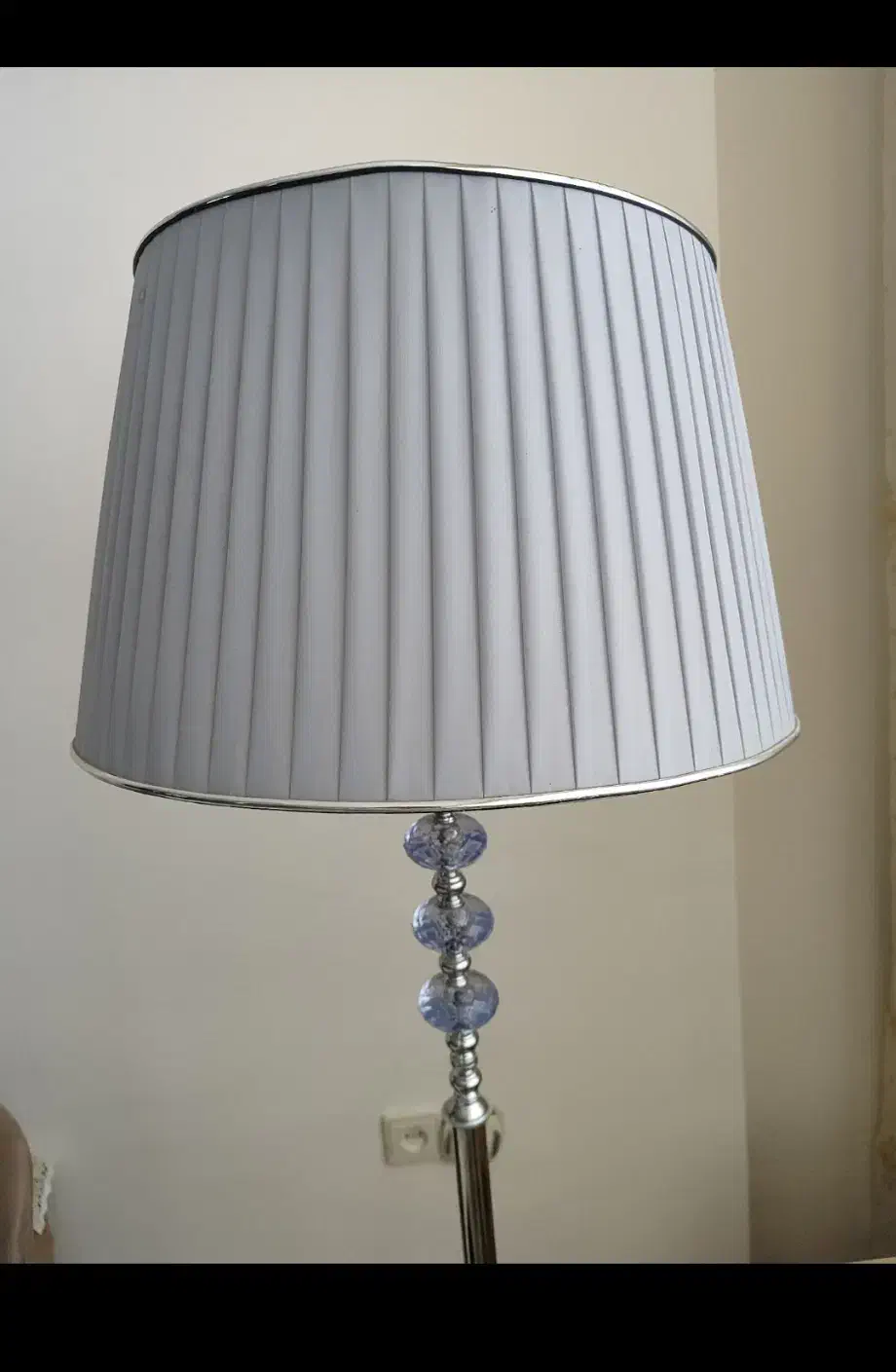 جاشمعی سه تایی پایه بلندوآباژور کنار سالنی|چراغ خواب و آباژور|مشهد, سرافرازان|دیوار