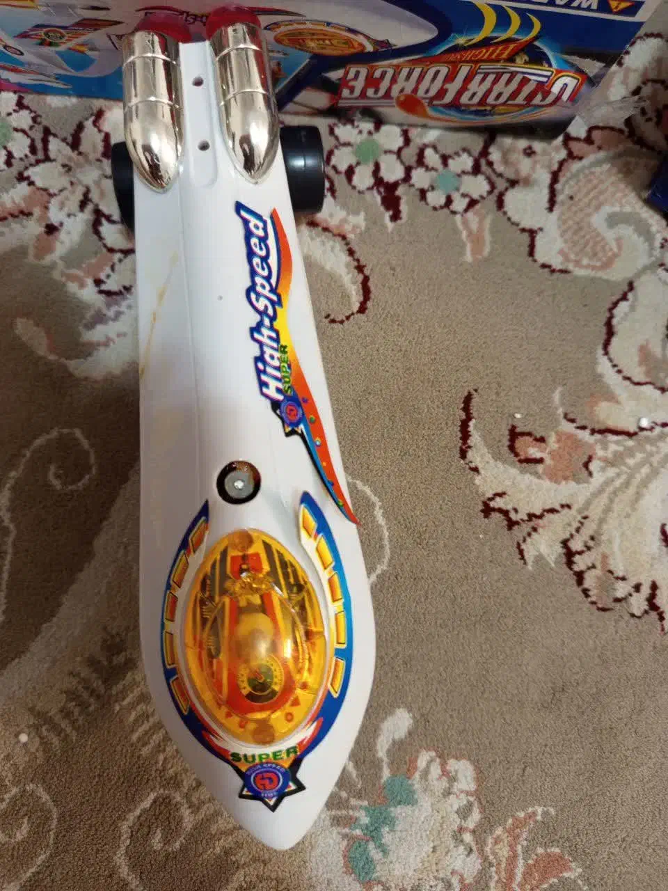 هواپیمای شبیه به جت|اسباب‌بازی بچه|اصفهان, دوطفلان|دیوار