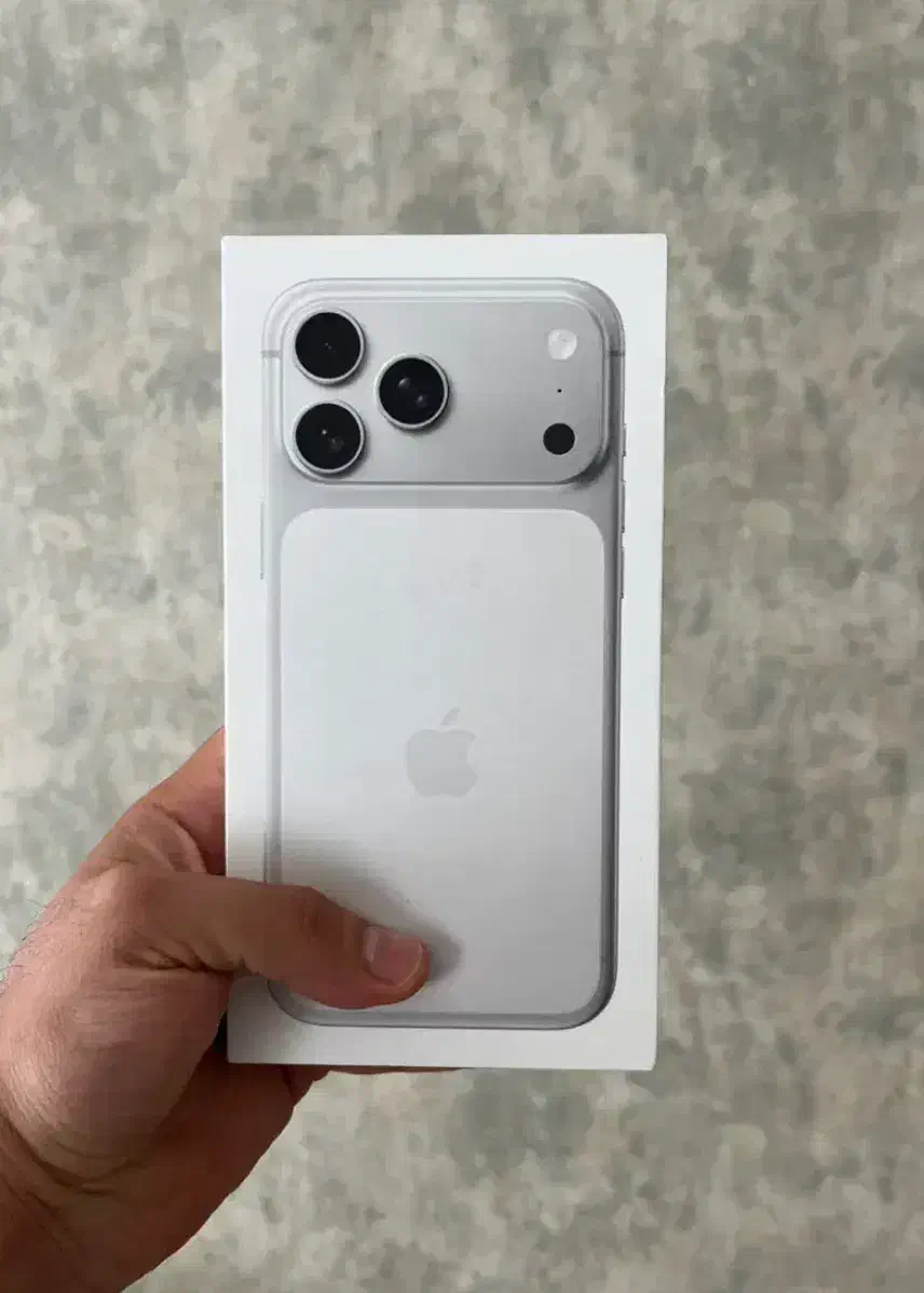 آیفون 17pro max 256Gb پارت نامبر ZA/A پلمپ|موبایل|تهران, دزاشیب|دیوار