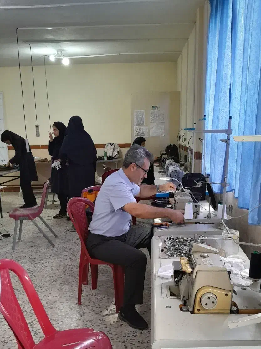 تعمیر کار چرخ خیاطی|خدمات پیشه و مهارت|لاهیجان, گلستان|دیوار