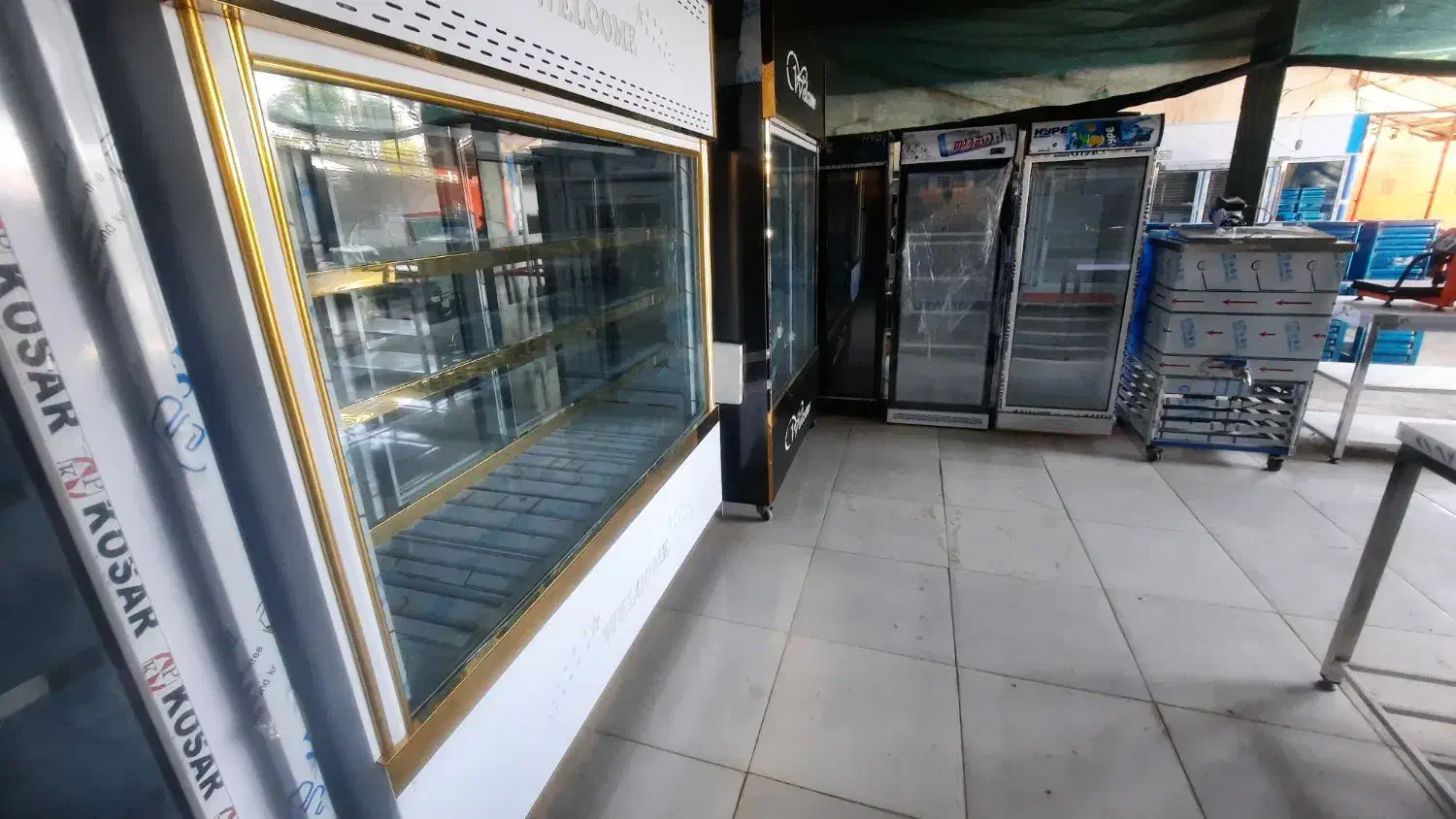 یخچال داخل آبی|فروشگاه و مغازه|خرم‌آباد, |دیوار