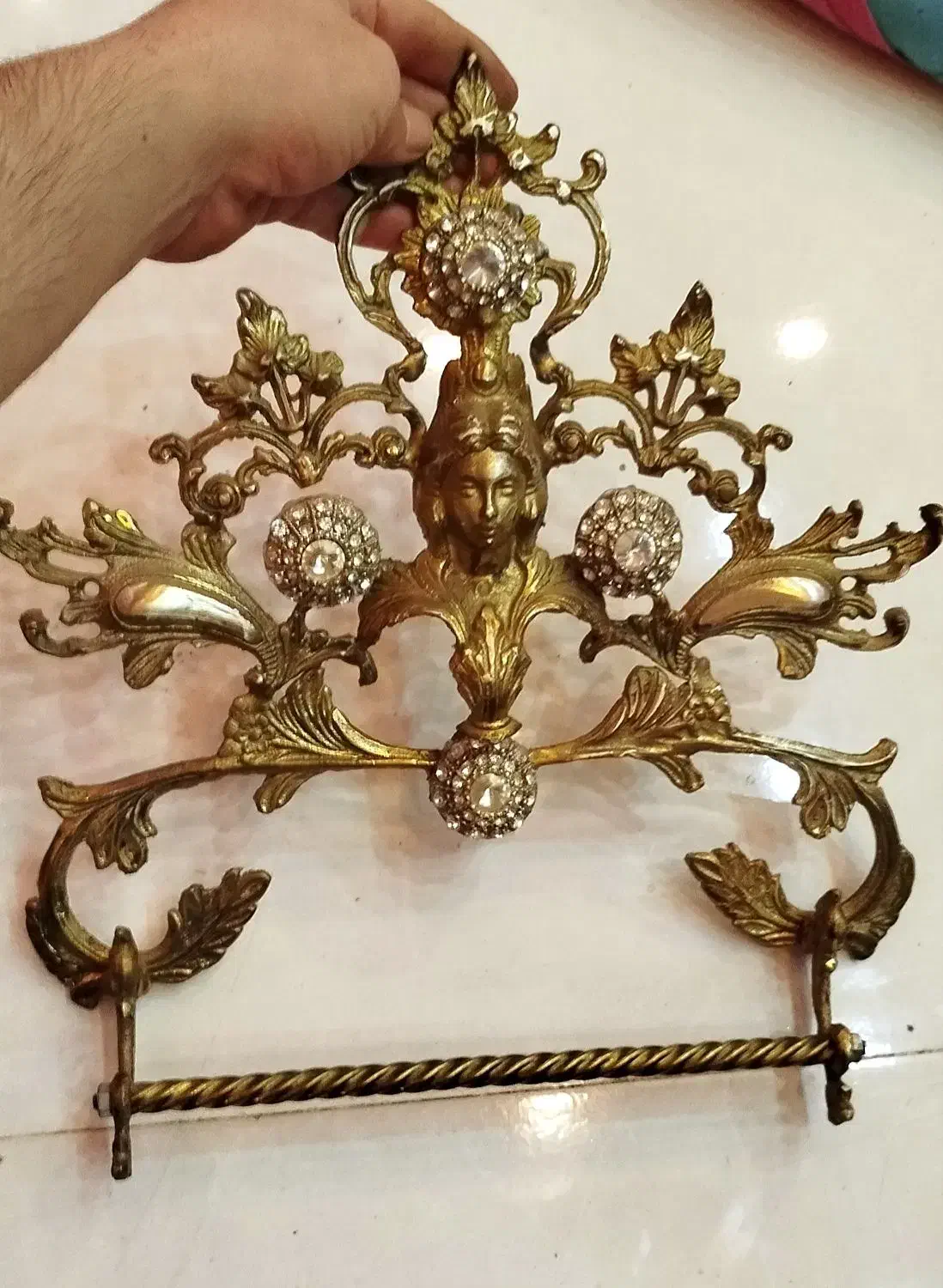 جا حوله ای قدیمی  برنجی اصل سنگین مناسب جهیزیه|صنایع دستی و سایر لوازم تزئینی|مشهد, نوید|دیوار