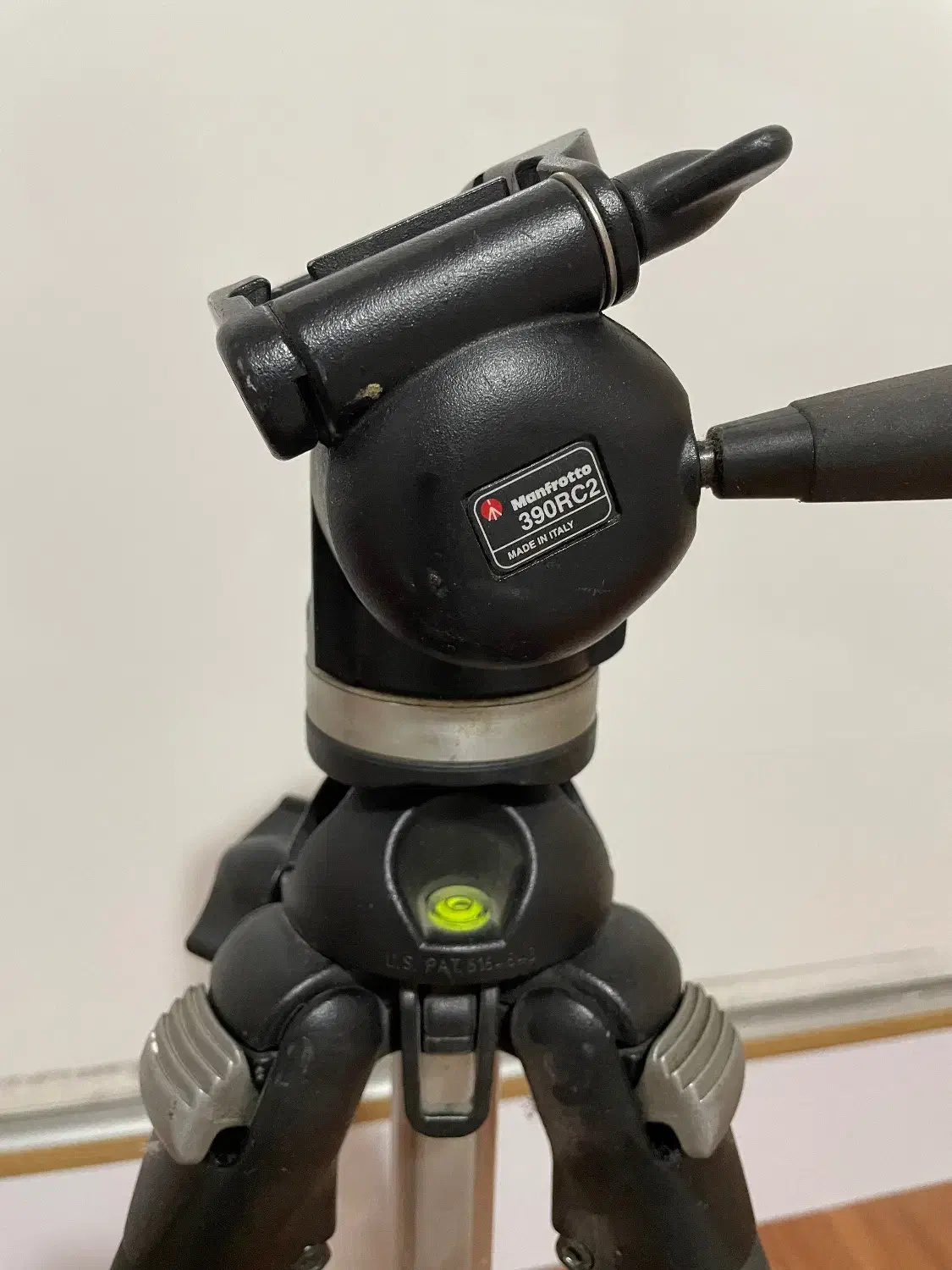پایه دوربین manfrotto حرفه ایی|دوربین عکاسی و فیلمبرداری|کرج, گلشهر|دیوار