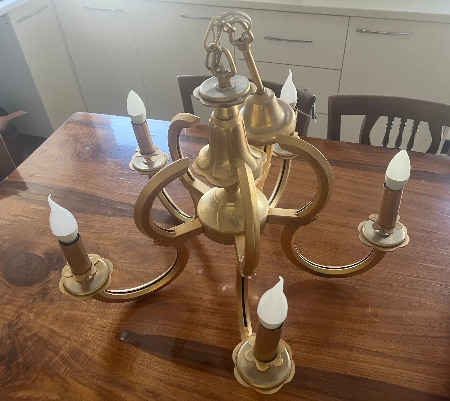 یک جفت لوستر برنجی قدیمی ۶شاخه-۵شاخه آبکاری طلائی|لوستر و چراغ آویز|تهران, امامت|دیوار