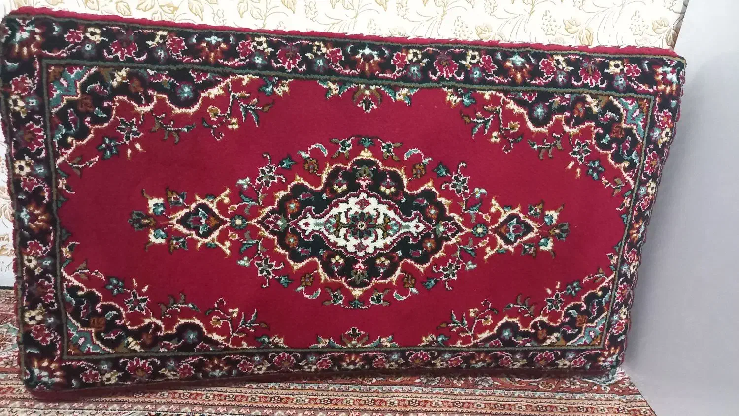 پشتی سنتی|پشتی|سنندج, |دیوار