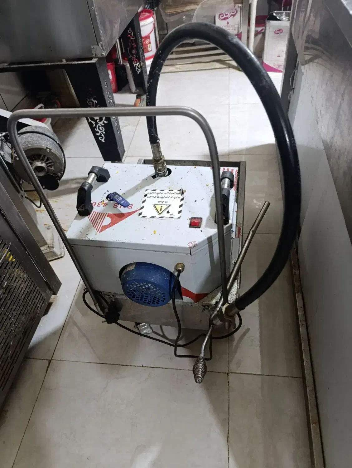 تصفیه روغن دوبار استفاده شده زیر قیمت بازار|کافیشاپ و رستوران|الشتر, |دیوار