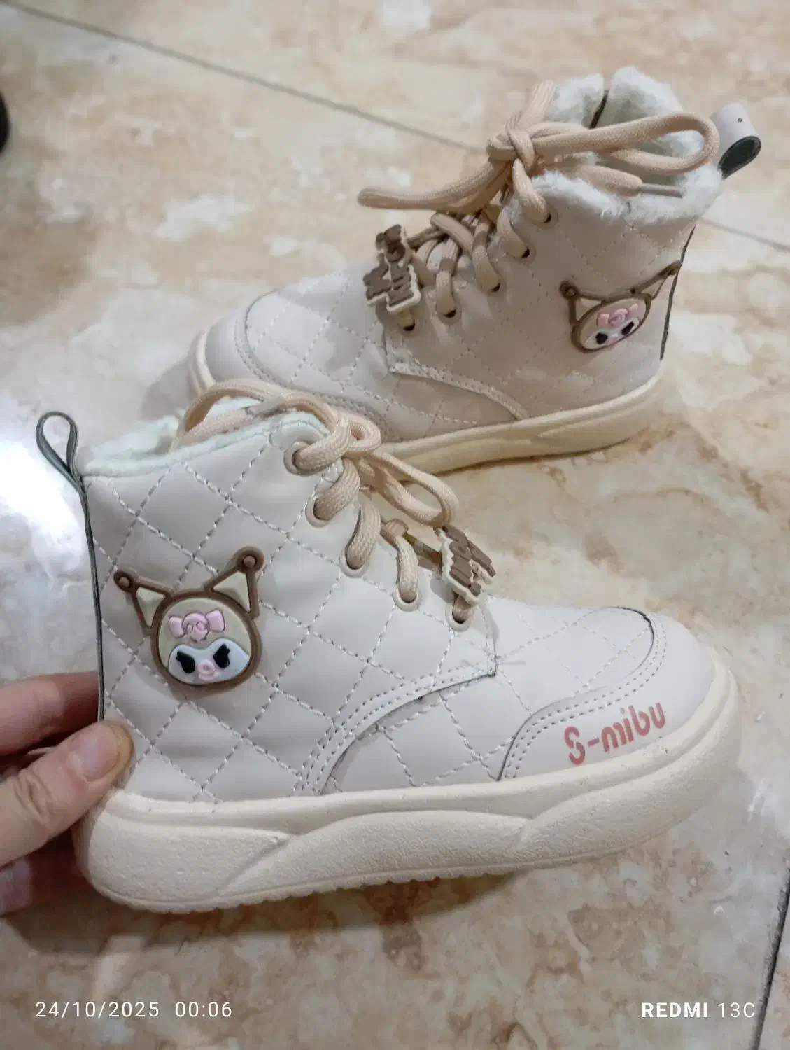 نیم بوت بچگانه خزدار|کفش و لباس بچه|تهران, قصر فیروزه ۱|دیوار