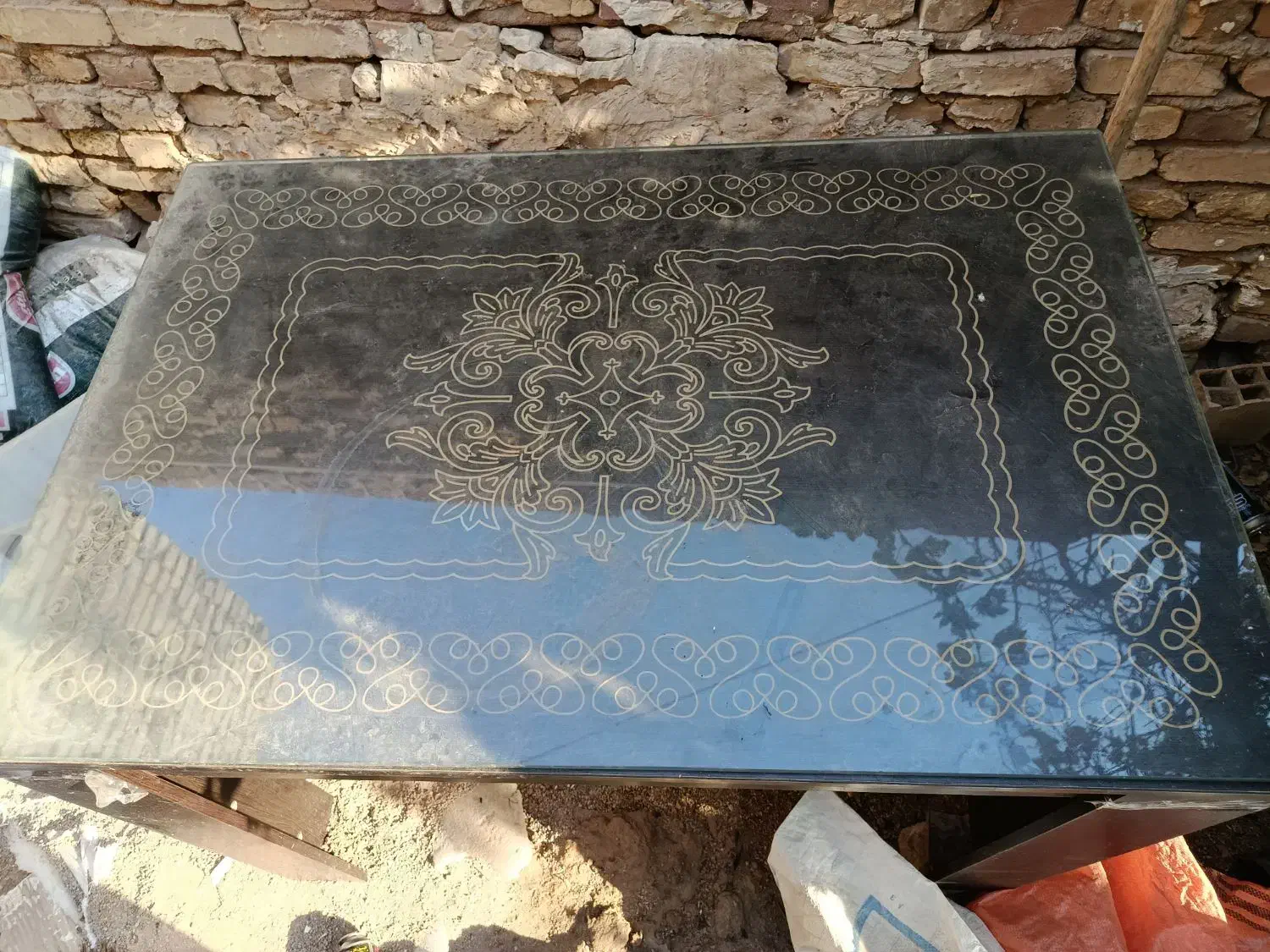 میز|میز و صندلی غذاخوری|یزد, |دیوار