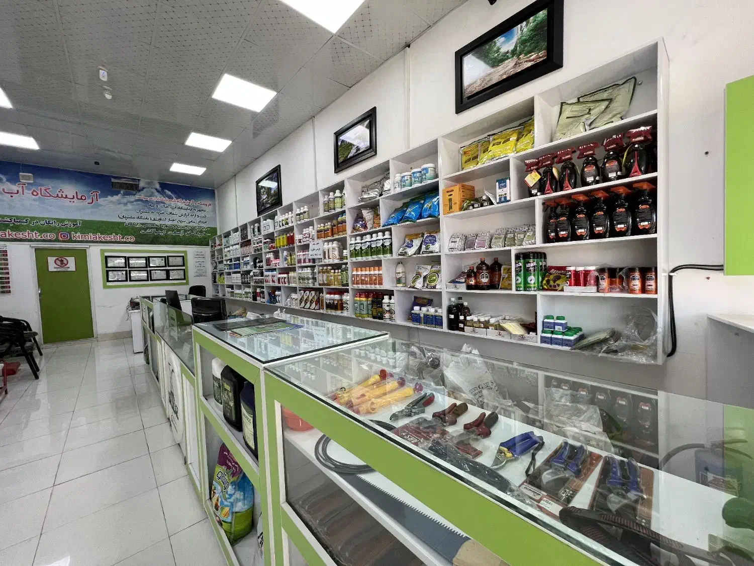 فروشنده خانم|استخدام بازاریابی و فروش|اسفراین, |دیوار