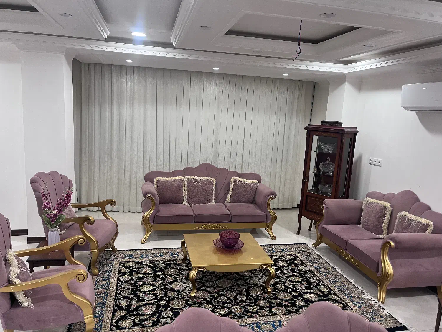 مبل ۷ نفره با میز وسط|مبلمان خانگی و میز عسلی|میناب, |دیوار