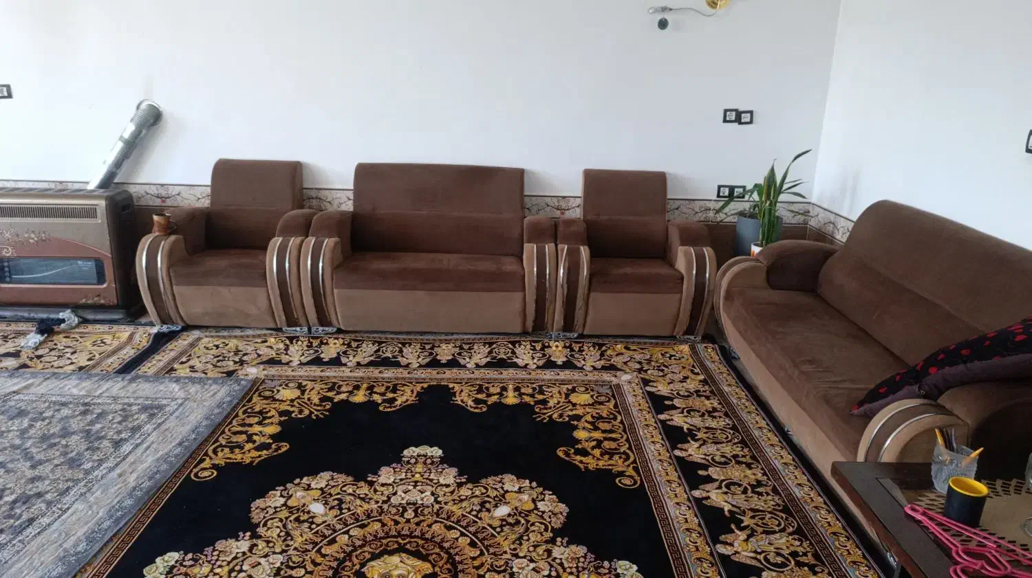 مبل راحتی|مبلمان خانگی و میز عسلی|شیراز, بید زرد|دیوار