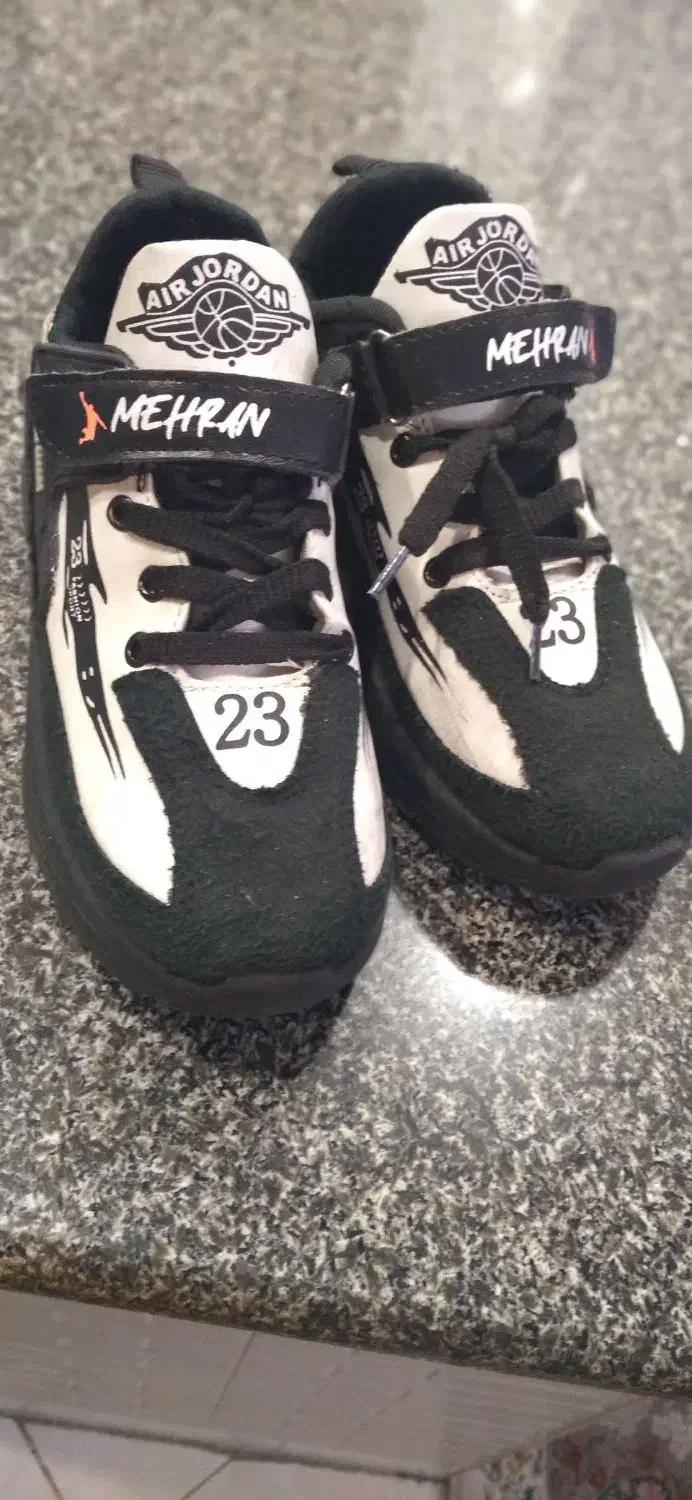 کتونی|کیف، کفش، کمربند|مشکین‌دشت, |دیوار