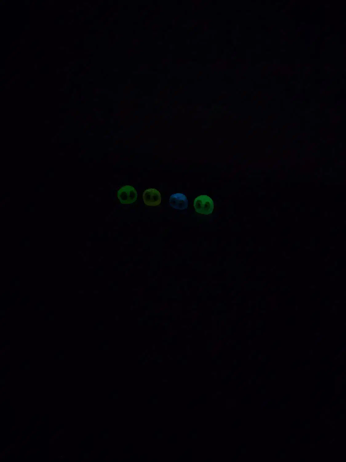 عروسک شب تاب رزینی|مجسمه، تندیس، ماکت|یزد, |دیوار