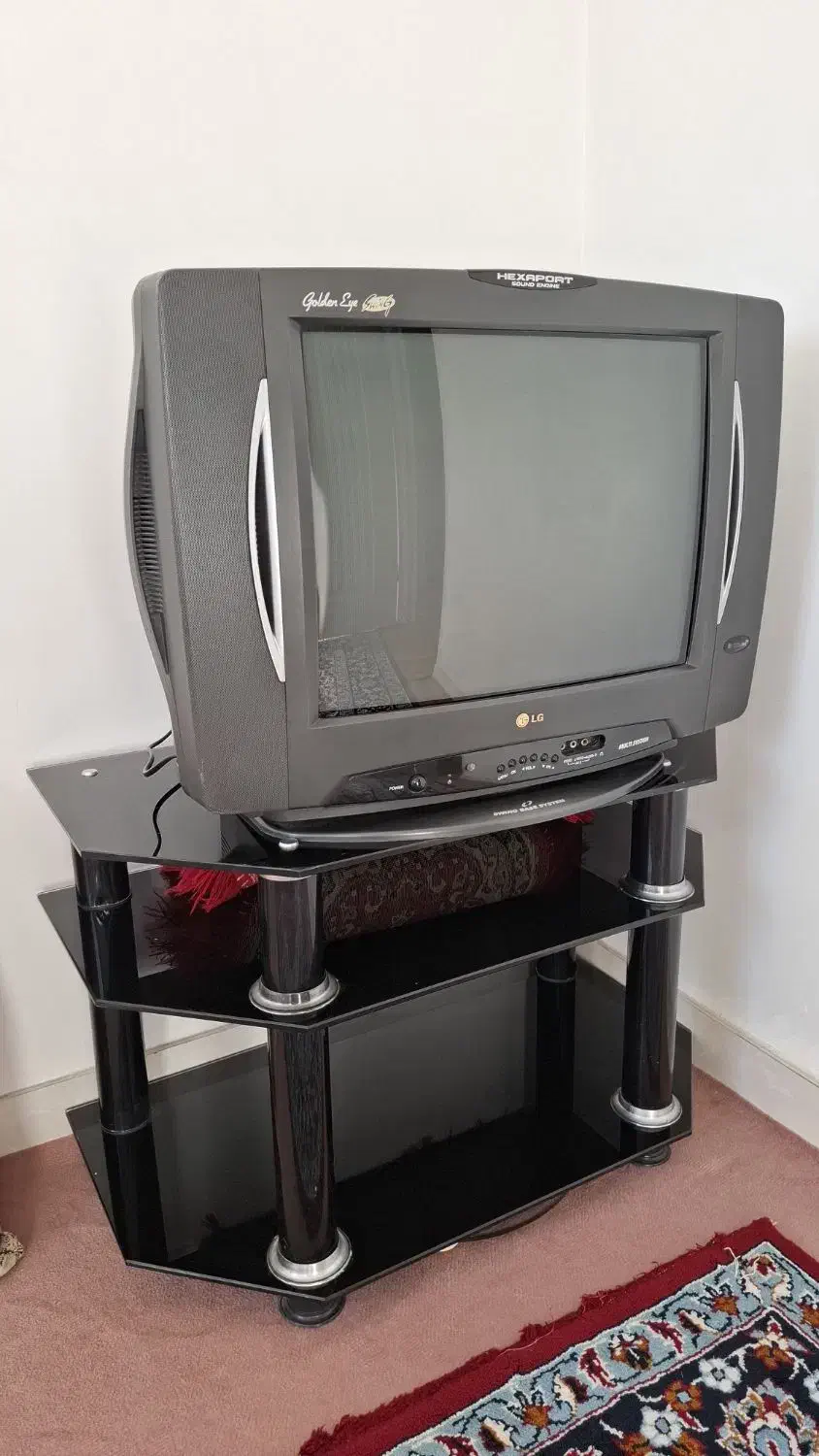 تلویزیون ‌LG به همراه میزتلویزیون|تلویزیون و پروژکتور|اردبیل, |دیوار