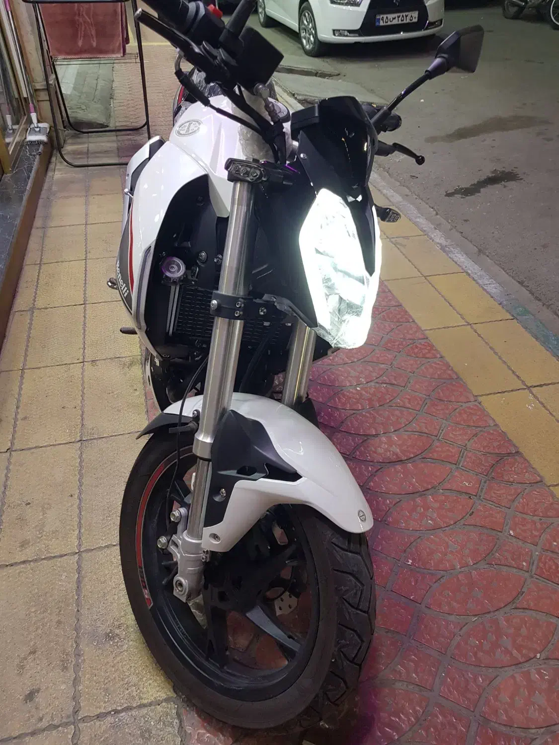 ۱۸۰s|موتورسیکلت|پیشوا, |دیوار