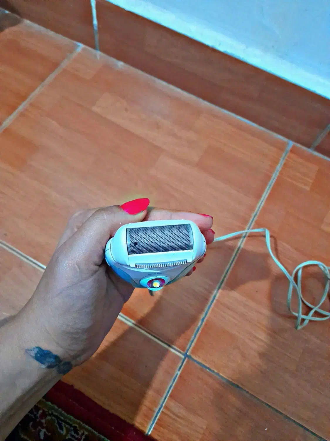 اپی لیدی براون (موچین برقی)|آرایشی، بهداشتی، درمانی|ارومیه, |دیوار