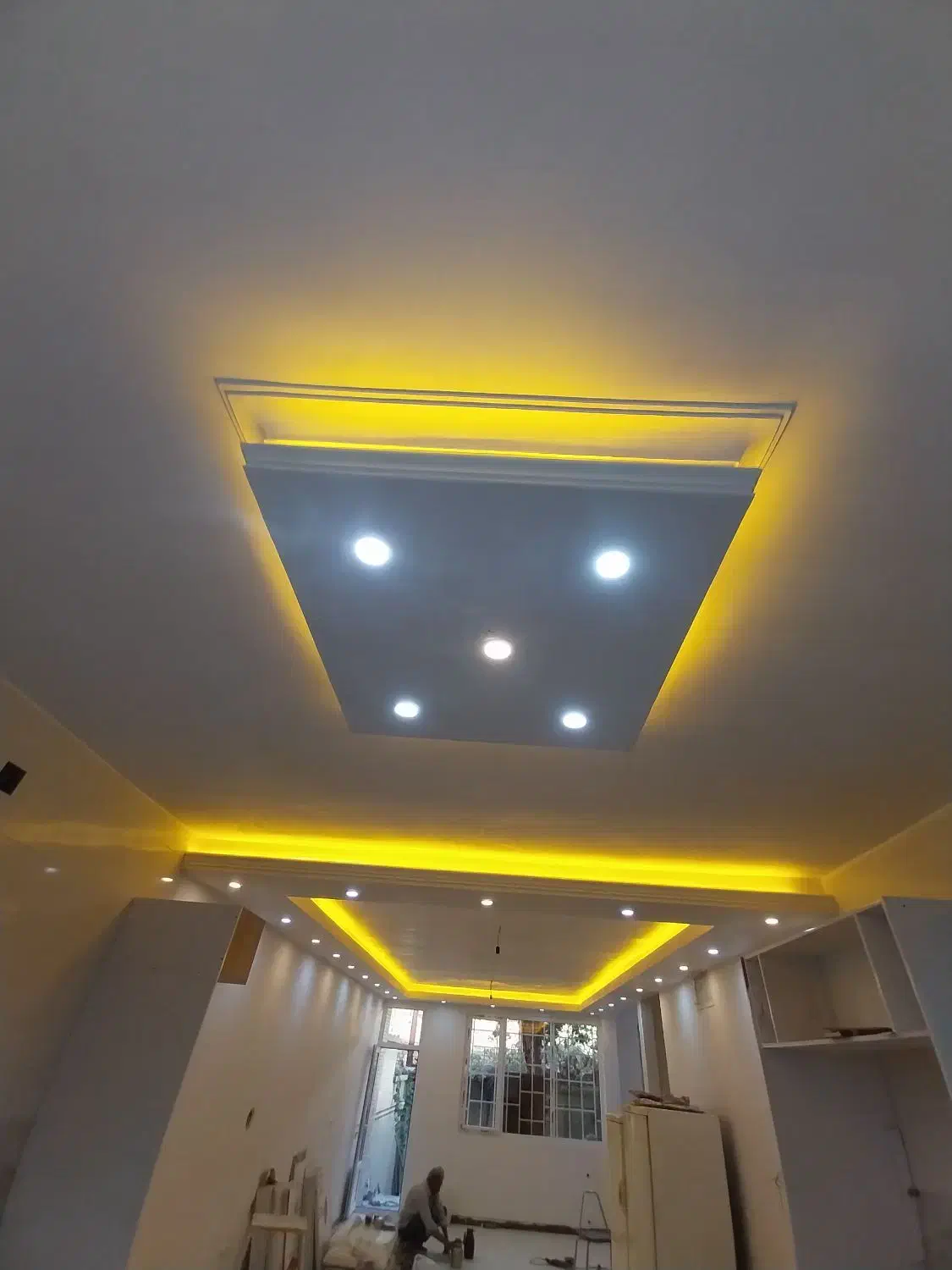 شاگرد برقکاروبرقکار نیمه ماهر|استخدام معماری، عمران و ساختمانی|ملایر, |دیوار