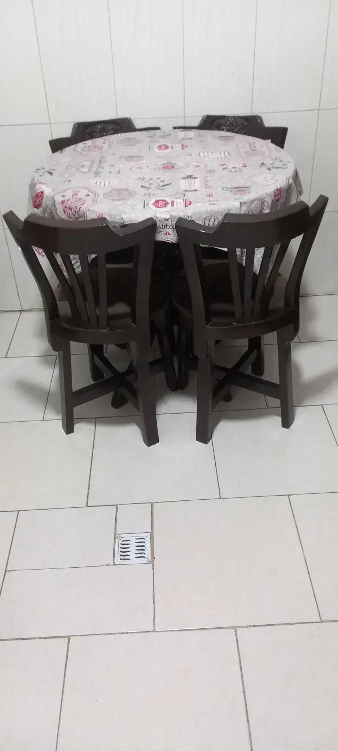 میز نارخوری|میز و صندلی غذاخوری|قرچک, شهرک طلائیه|دیوار