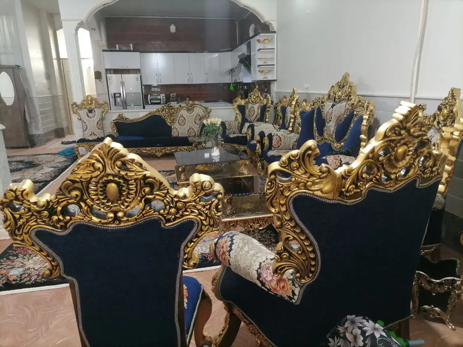 مبل 12 نفره|مبلمان خانگی و میز عسلی|قم, شاه ابراهیم|دیوار