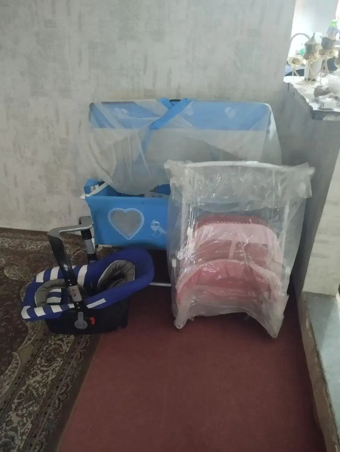 گهواره تاشو|تخت و صندلی بچه|نسیمشهر, |دیوار