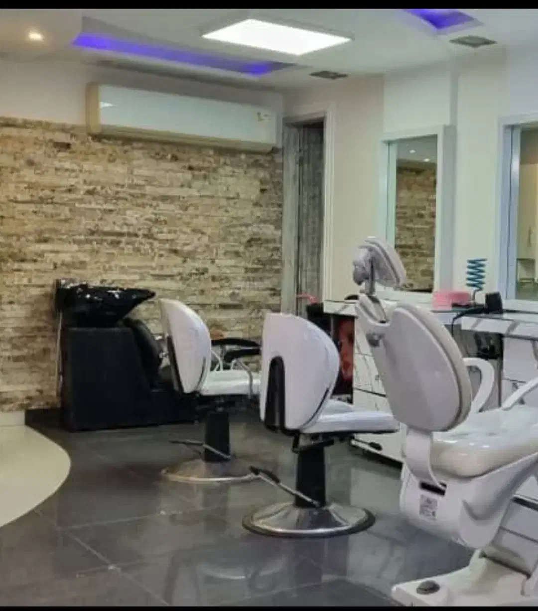 اجاره سوییت تجاری  50 متری. درگلسار سرخیابان اصلی|اجارهٔ مغازه و غرفه|رشت, معلم|دیوار