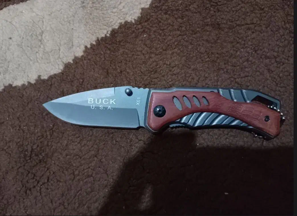 چاقو باک|کلکسیون اشیاء عتیقه|قزوین, |دیوار