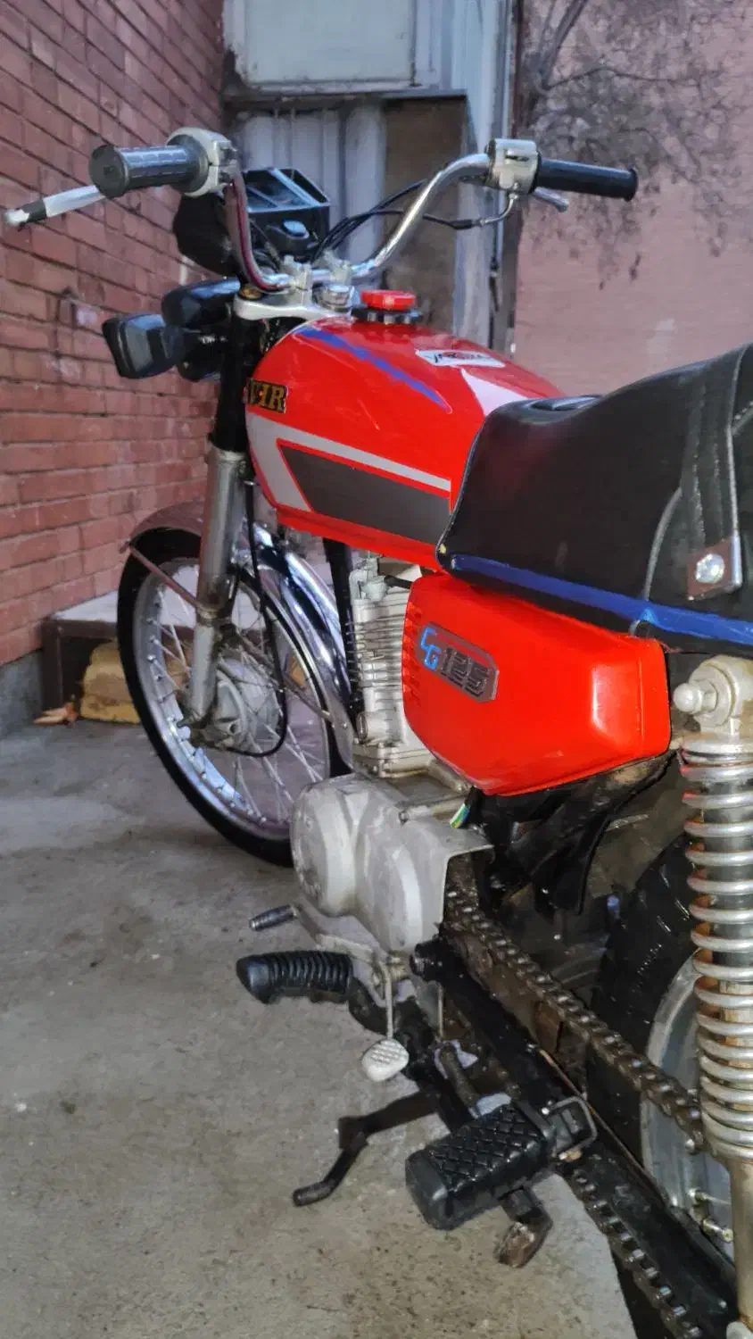 هندا۱۲۵|موتورسیکلت|هشتگرد, شهرک پارسیان|دیوار