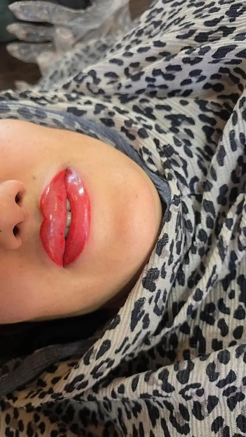 ارایش صورت میکرو کوتاهی پیرسینگ اکستنشن مو ناخن|خدمات آرایشگری و زیبایی|تهران, کوثر|دیوار