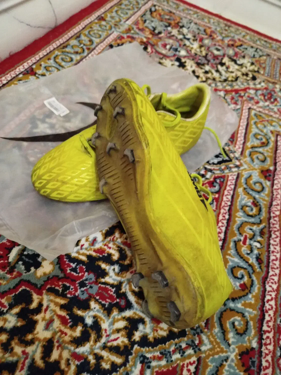 کفش چمن 39|کیف، کفش، کمربند|یاسوج, |دیوار