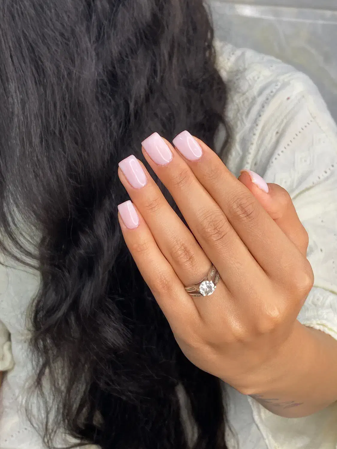 کاشت و ترمیم ناخن|خدمات آرایشگری و زیبایی|رشت, دیلمان|دیوار