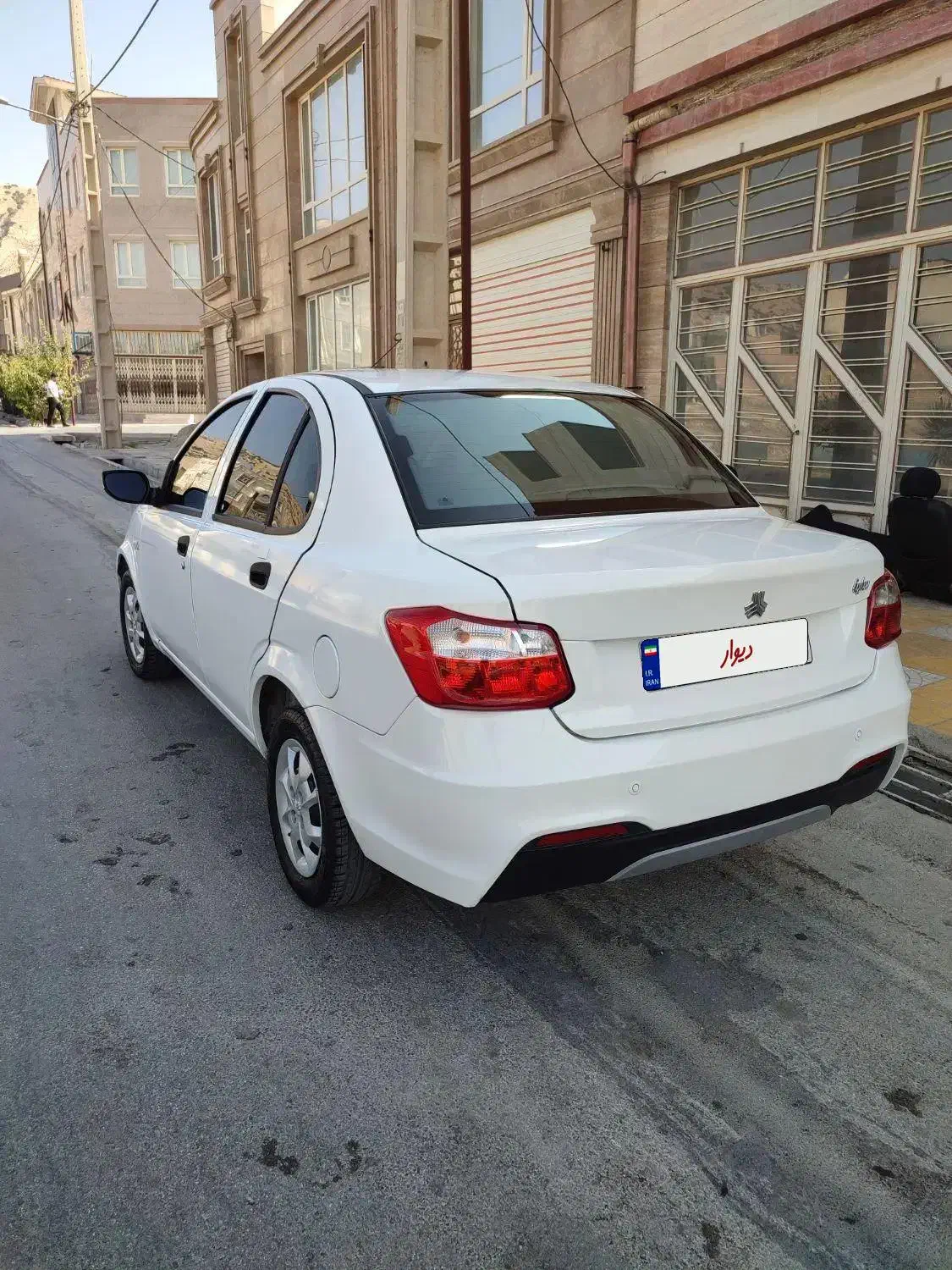 ساینا s1402گارانتی فعال  در حد خشک|خودرو سواری و وانت|ایلام, |دیوار