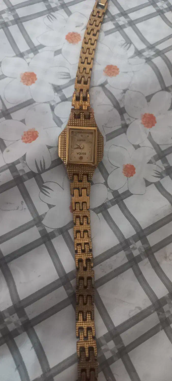 ساعت مچی زنانه قدیمی|ساعت|عجب شیر, |دیوار