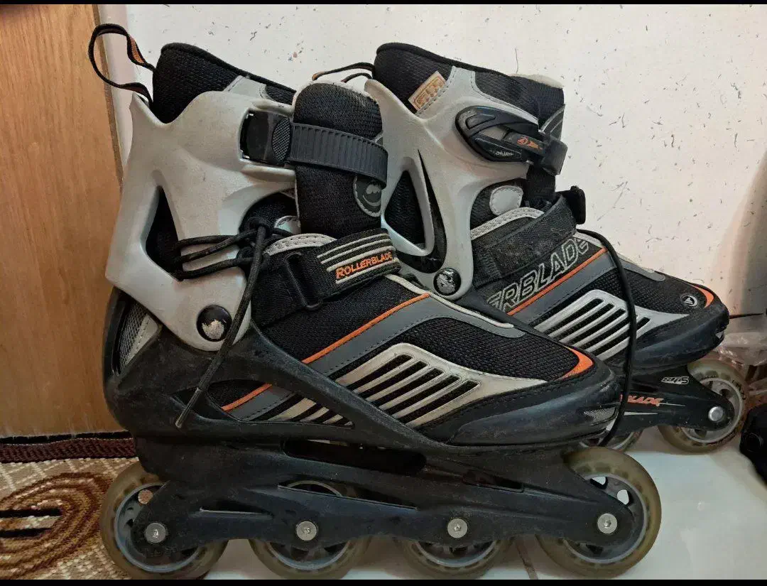 کفش اسکیت کودک دخترانه و مردانه یا سایز بزرگ 42|دوچرخه، اسکیت، اسکوتر|مشهد, همت آباد|دیوار