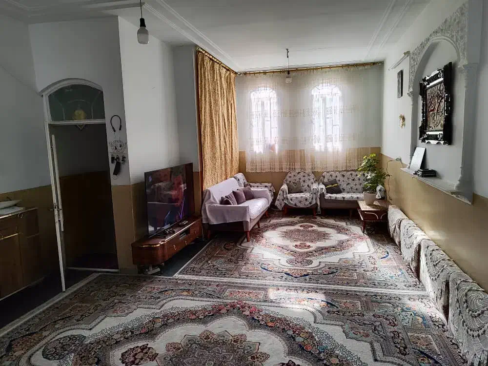 115مترویلایی دوطبقه روحانی|فروش خانه و ویلا|قم, منبع آب|دیوار