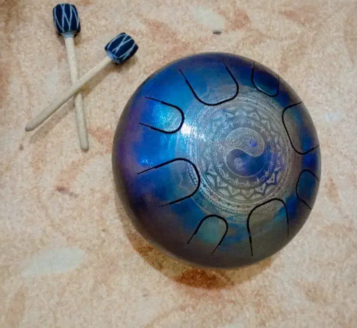 هپی درام یا (هنگدرام کوچک)|آلات موسیقی|سراوان, |دیوار